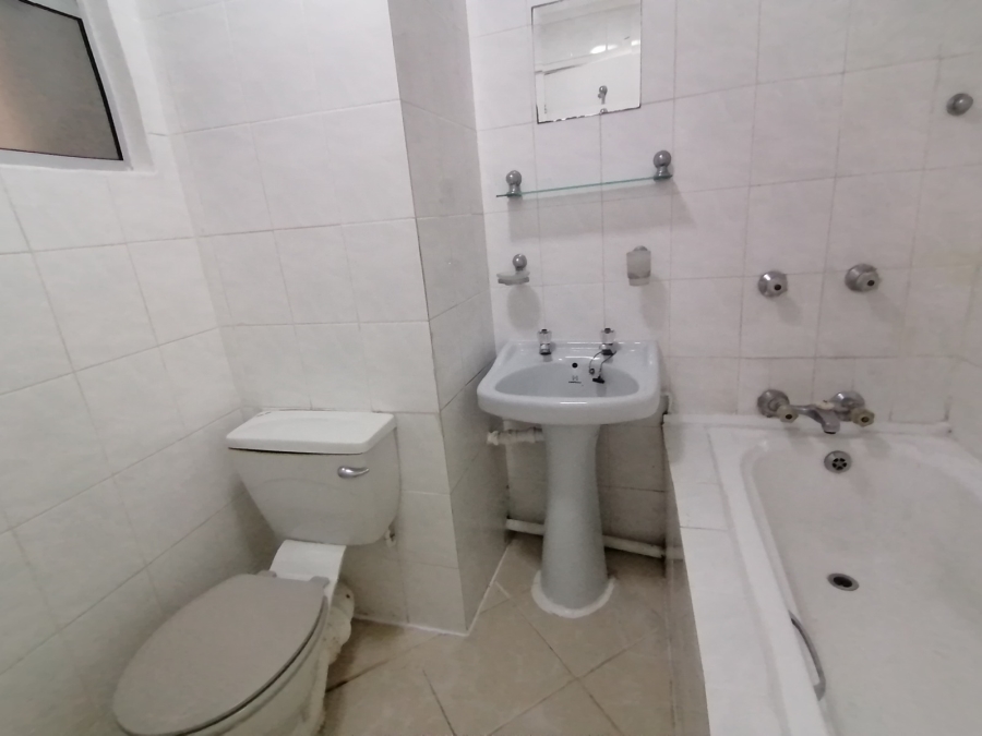 To Let 1 Bedroom Property for Rent in Summerstrand Eastern Cape